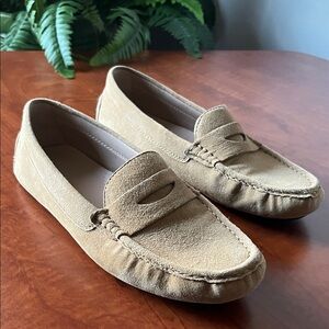 Banana Republic Suede Penny Loafers in Tan
